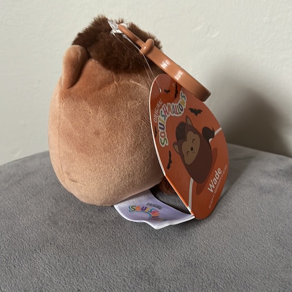 Wade Clip Halloween Squishmallow - Picture 2 of 5